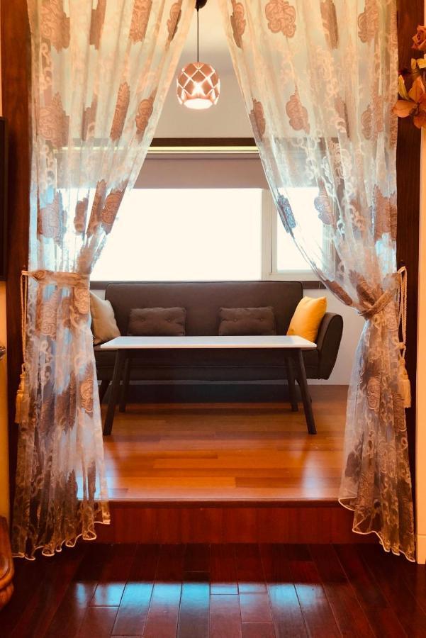 Emaly Homestay T'ai-tung Exteriör bild