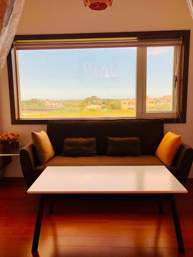 Emaly Homestay T'ai-tung Exteriör bild