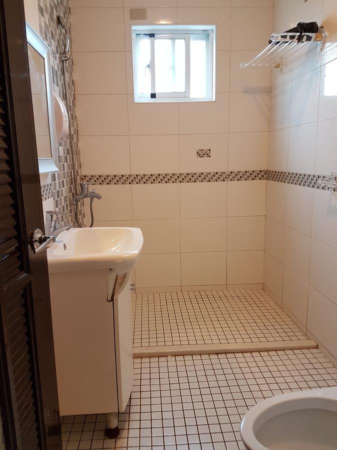 Emaly Homestay T'ai-tung Exteriör bild