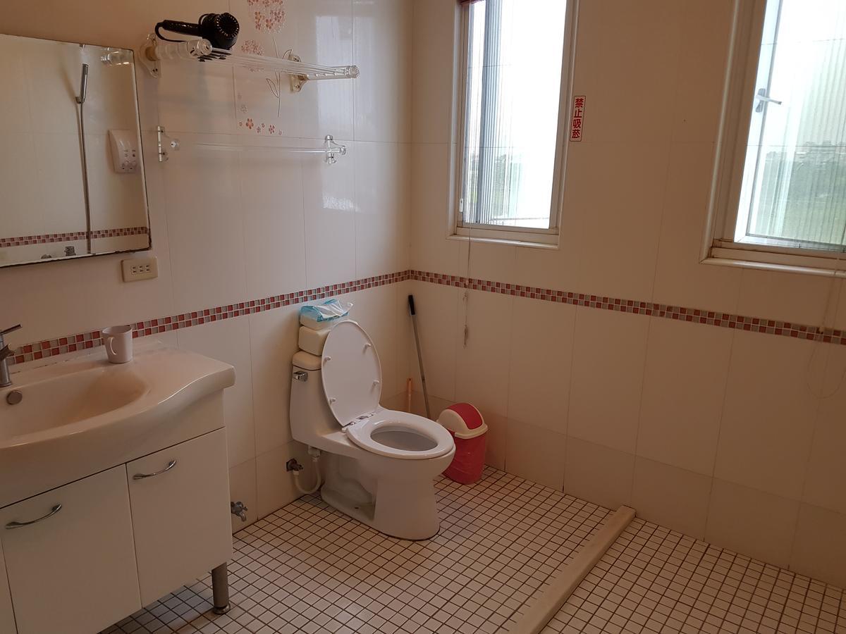 Emaly Homestay T'ai-tung Exteriör bild