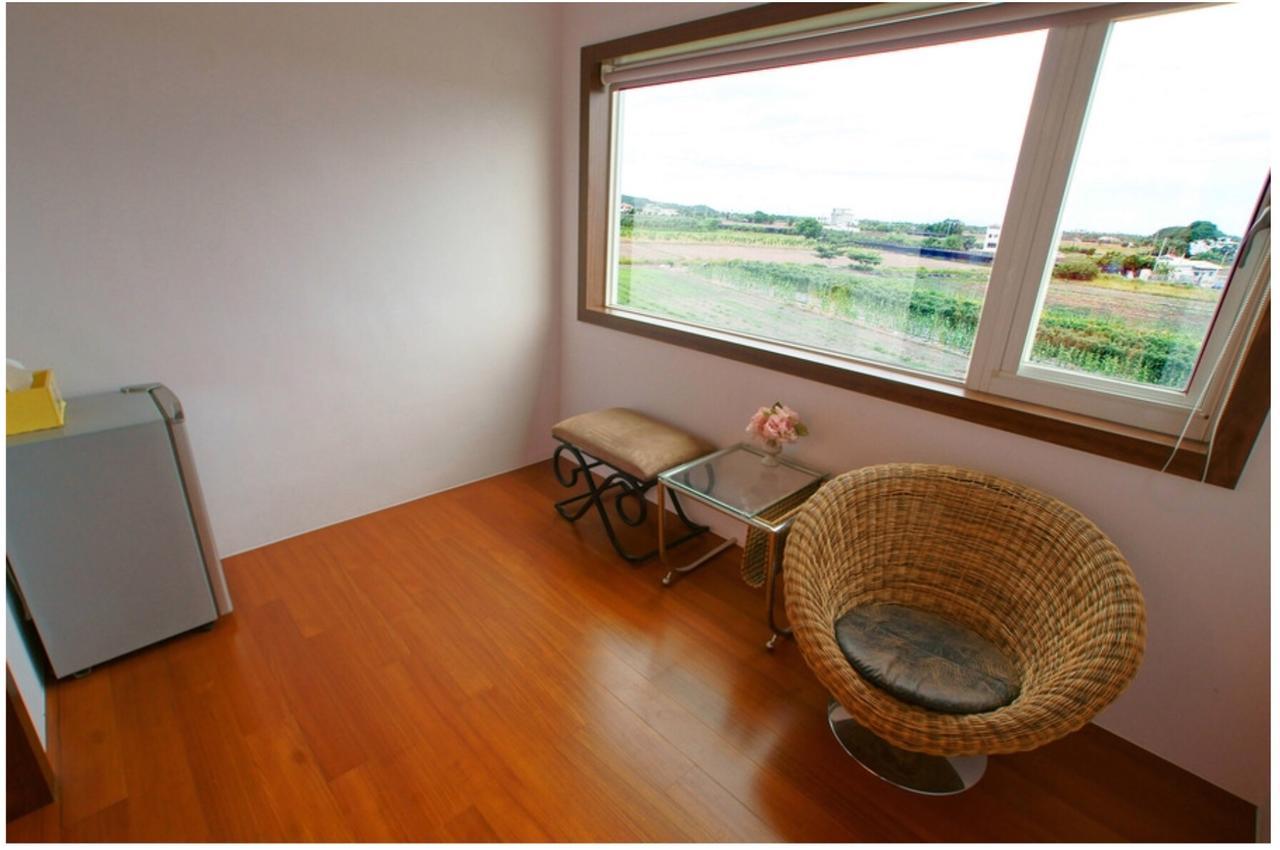 Emaly Homestay T'ai-tung Exteriör bild