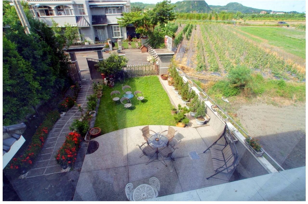 Emaly Homestay T'ai-tung Exteriör bild