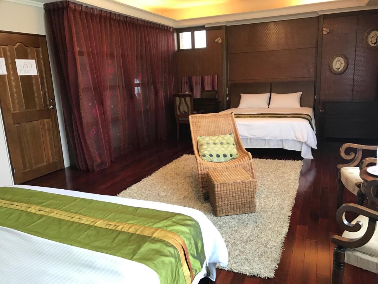 Emaly Homestay T'ai-tung Exteriör bild