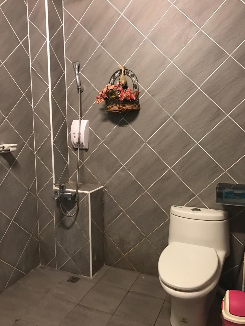 Emaly Homestay T'ai-tung Exteriör bild