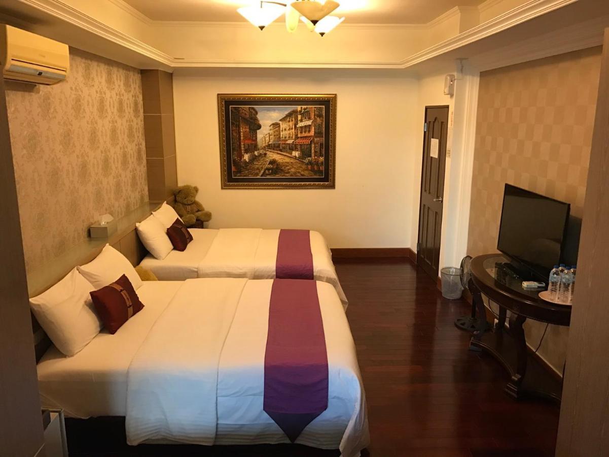 Emaly Homestay T'ai-tung Exteriör bild